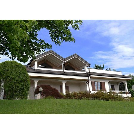 B&B Villa Monterosa Con Piscina Castronno ภายนอก รูปภาพ