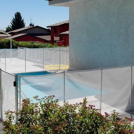 B&B Villa Monterosa Con Piscina Castronno ภายนอก รูปภาพ