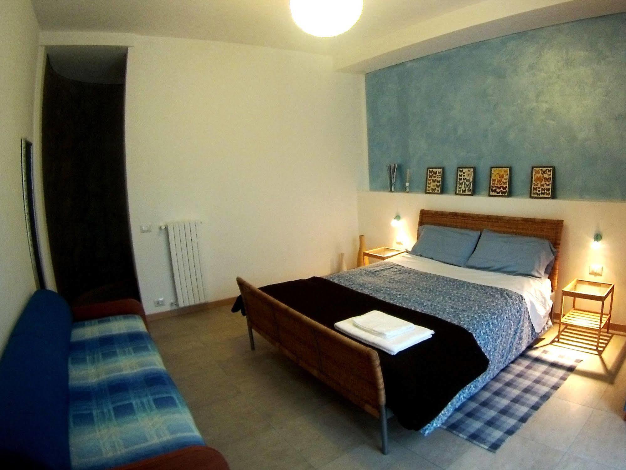 B&B Villa Monterosa Con Piscina Castronno ภายนอก รูปภาพ
