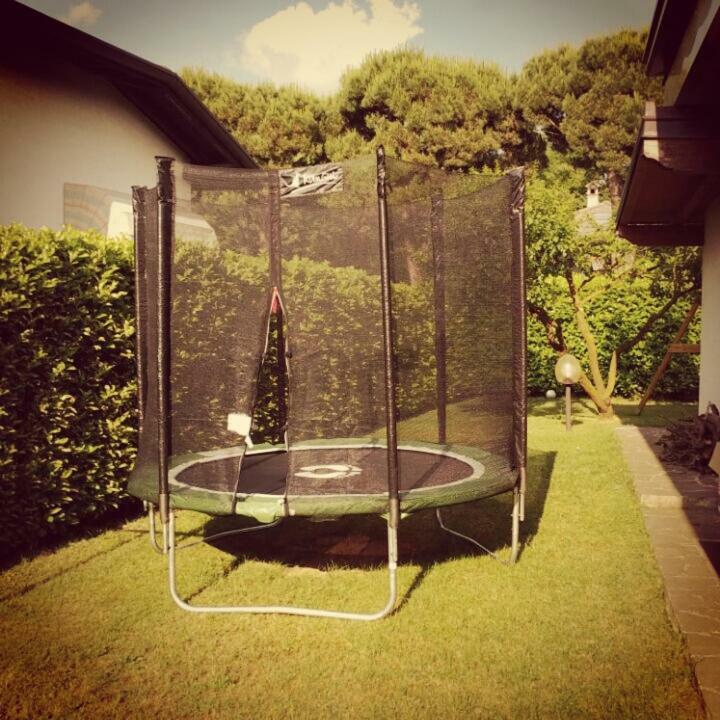 B&B Villa Monterosa Con Piscina Castronno ภายนอก รูปภาพ